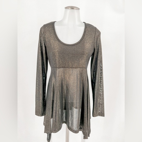 Karen Kane Metallic Gold Metallic Sparkle Top - Picture 1 of 3